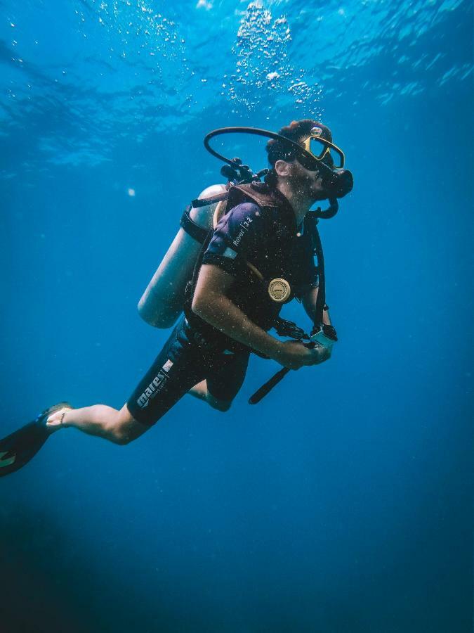 Dpm Koh Tao Diving Hotel & Bar Exterior foto
